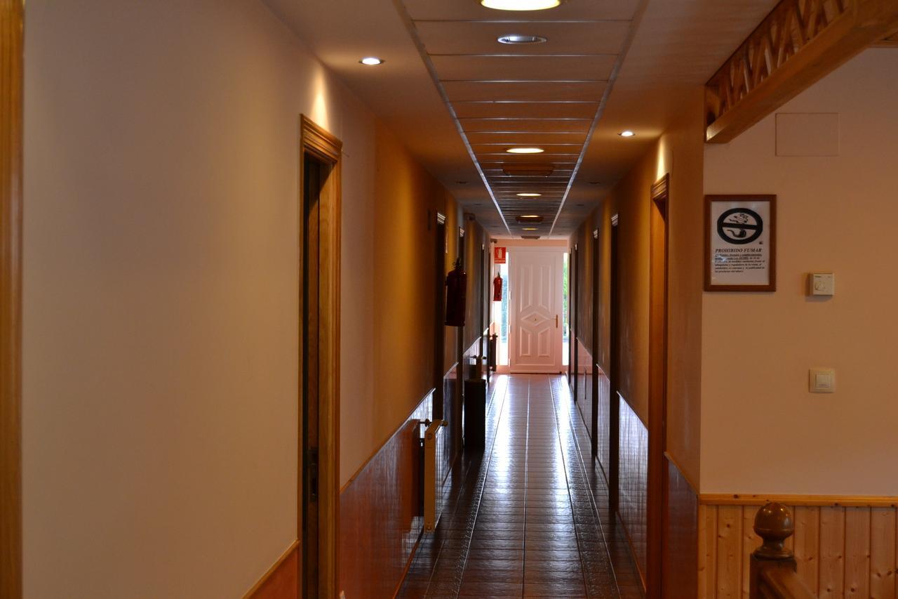 Hotel Restaurante Las Camelias Jarrio Buitenkant foto