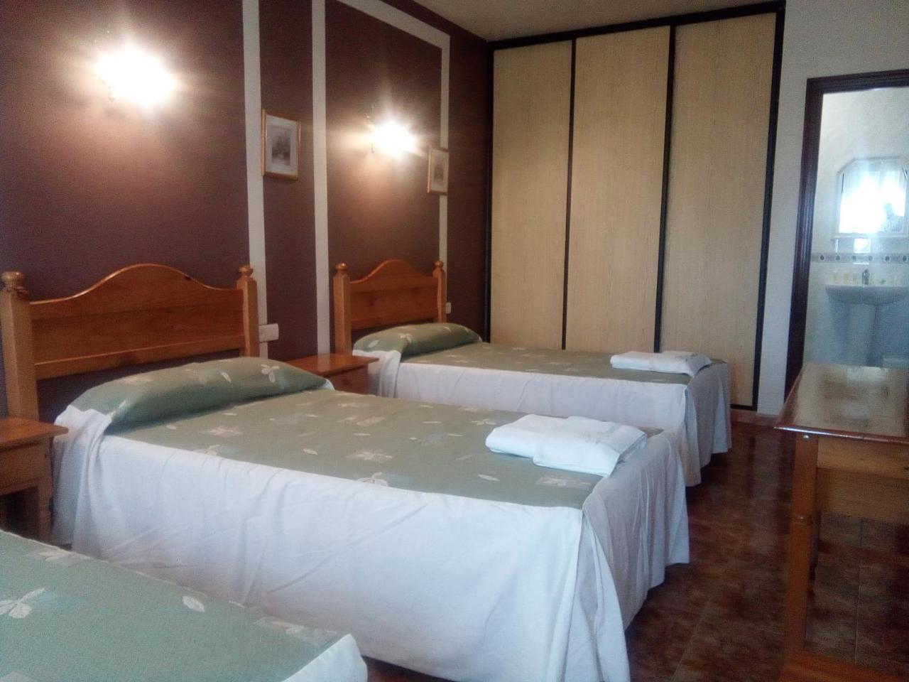 Hotel Restaurante Las Camelias Jarrio Buitenkant foto